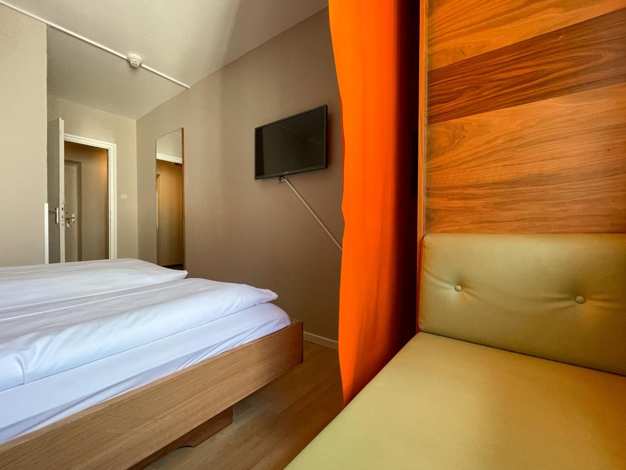 Quarto Duplo